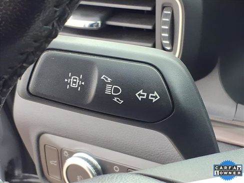 Used 2023 Ford Explorer Limited image 17