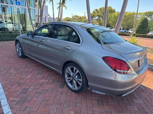 Used 2019 Mercedes-Benz C 300 Sedan image 4