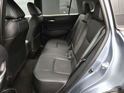 Certified 2023 Toyota Corolla Cross XLE image 21