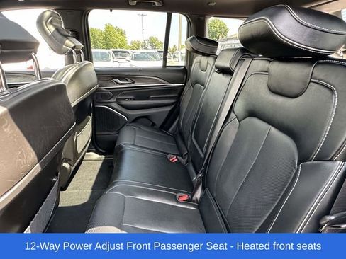 Used 2024 Jeep Grand Cherokee Overland w/ Luxury Tech Group IV AWD/4WD image 18