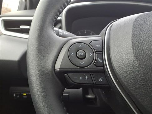 Used 2025 Toyota Corolla SE image 15