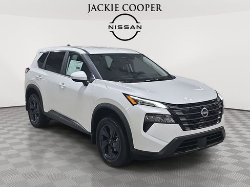 New 2026 Nissan Rogue SV w/ Cold Weather Package FWD image 3