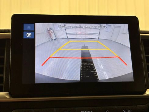 Used 2024 Hyundai Venue SEL image 41