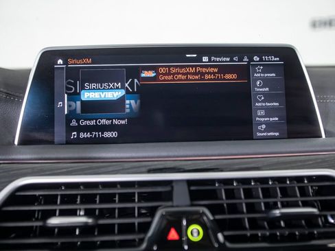 Used 2021 BMW 750i xDrive 750i xDrive w/ M Sport Package image 29