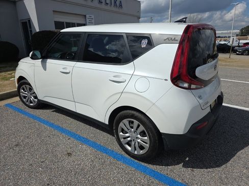 Used 2021 Kia Soul LX image 5