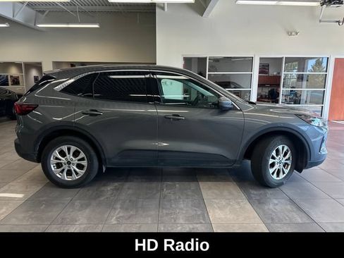 Used 2023 Ford Escape Active w/ Tech Pack #2 AWD/4WD image 8