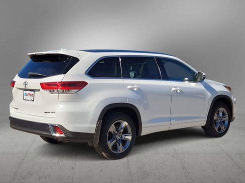 Used 2018 Toyota Highlander Limited Platinum image 8