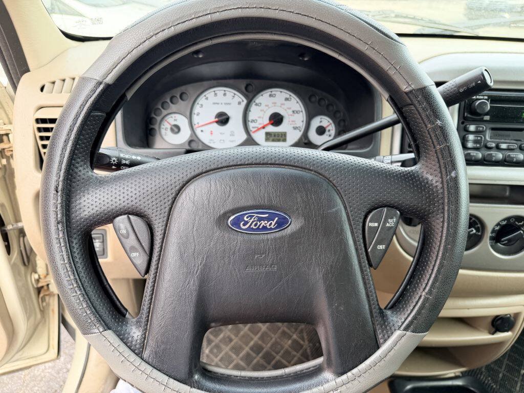 Used 2003 Ford Escape XLT AWD/4WD image 10