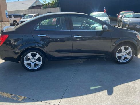 Used 2015 Chevrolet Sonic LTZ FWD image 8