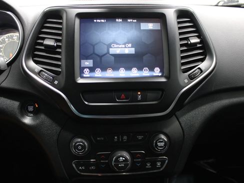 Used 2022 Jeep Cherokee Latitude Lux AWD/4WD image 32