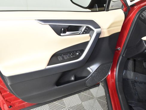 Used 2024 Toyota RAV4 Limited image 38