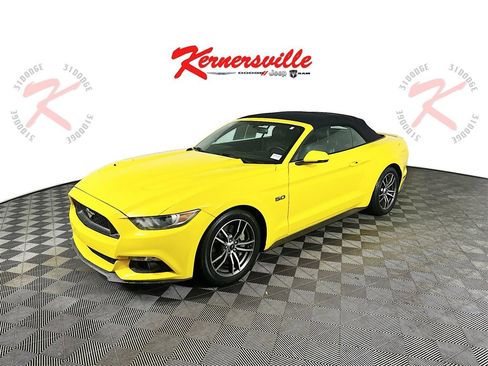 Used 2017 Ford Mustang GT Premium image 3