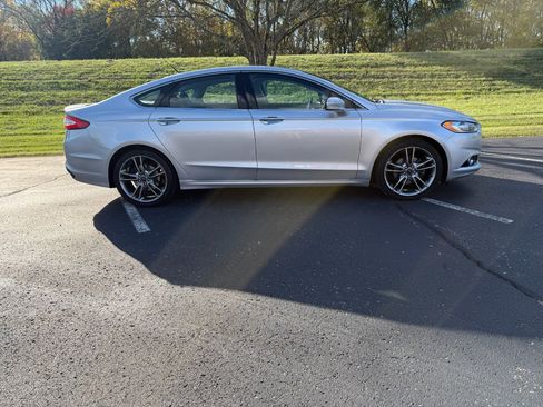 Used 2014 Ford Fusion Titanium image 2