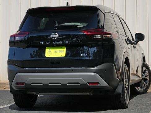 Used 2023 Nissan Rogue SV w/ SV Premium B Package FWD image 4