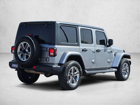 Used 2019 Jeep Wrangler Unlimited Sahara AWD/4WD image 5