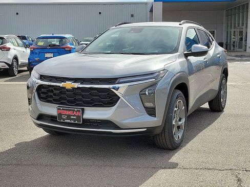 New 2026 Chevrolet Trax LT w/ Driver Confidence Package image 4