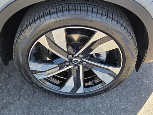 Used 2023 Volvo XC40 B5 Ultimate w/ Climate Package AWD/4WD image 9