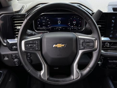 Used 2024 Chevrolet Silverado 2500 LTZ w/ LTZ Convenience Package AWD/4WD image 18