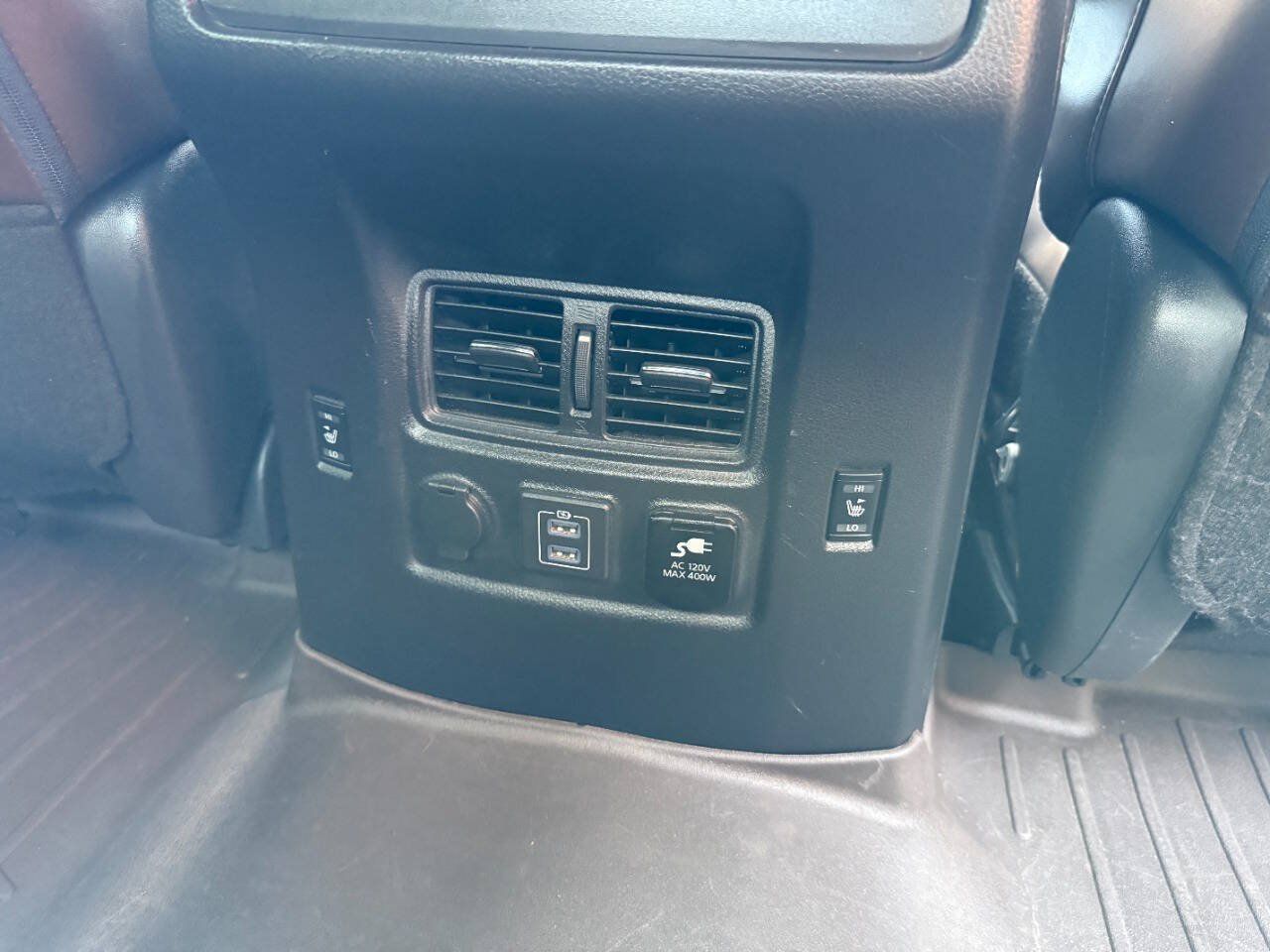Used 2021 Nissan Titan Platinum Reserve w/ Moonroof Package AWD/4WD image 20