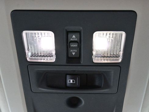 Used 2015 RAM 3500 Laramie Longhorn image 26