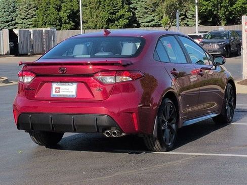 Certified 2025 Toyota Corolla SE w/ SE Premium Package FWD image 5