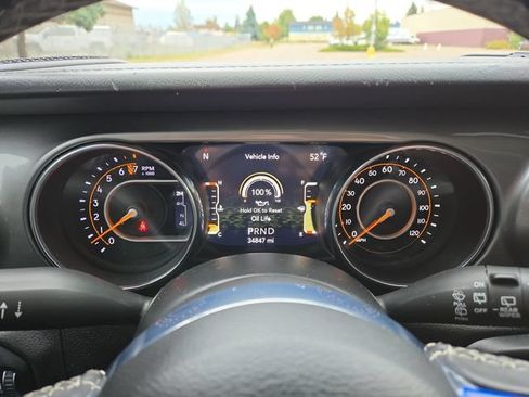 Used 2020 Jeep Wrangler Unlimited Sahara w/ Safety Group AWD/4WD image 20