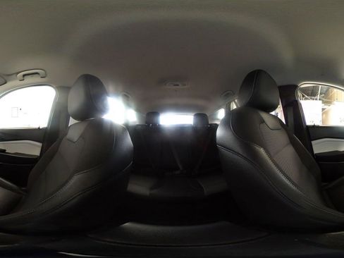 Used 2025 Chevrolet Trax LT image 40