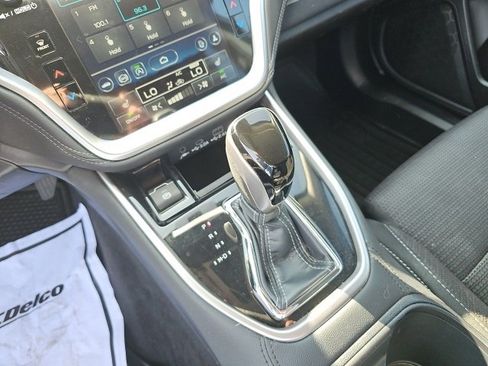Used 2025 Subaru Outback Premium image 39