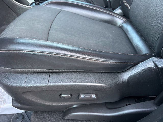 Used 2020 Chevrolet Trax LT w/ LT Convenience Package FWD image 20