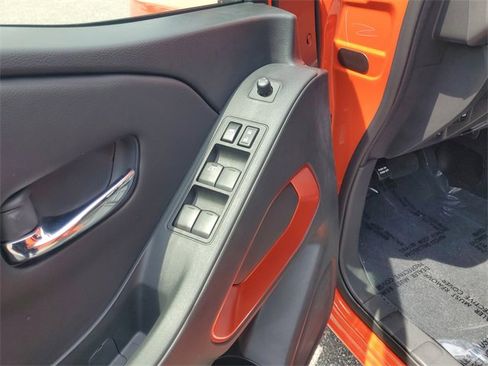 Used 2025 Nissan Frontier PRO-4X image 6