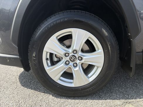 Certified 2021 Toyota RAV4 XLE image 22