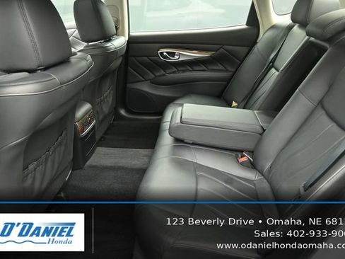 Used 2015 INFINITI Q70 L 3.7 w/ Deluxe Touring Package AWD/4WD image 34