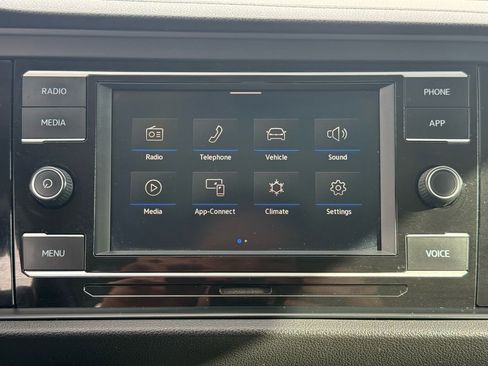 Used 2021 Volkswagen Jetta SE image 25