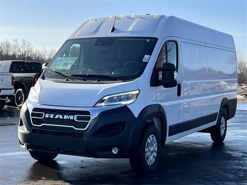 New 2024 RAM ProMaster 3500 w/ Quick Order Package 22G SLT image 45