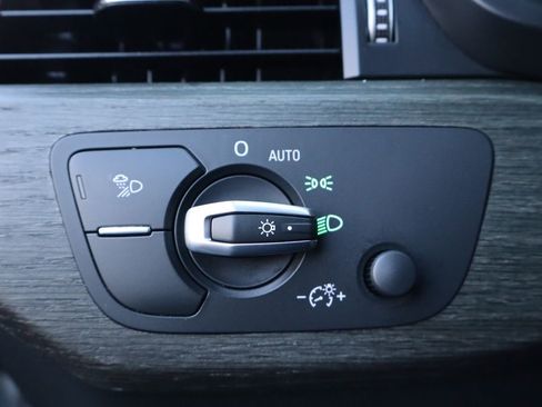 Used 2019 Audi A4 2.0T Premium Plus w/ Premium Plus Package image 14