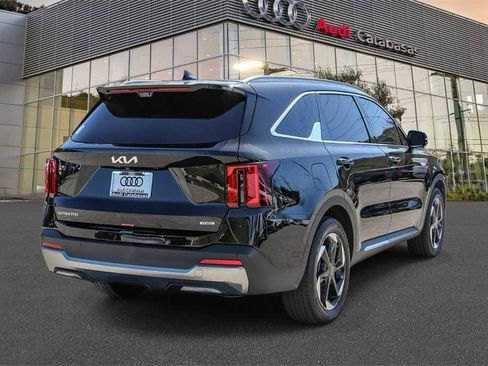 Used 2025 Kia Sorento SX Prestige image 4