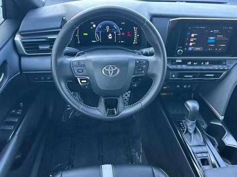 Used 2025 Toyota Camry SE w/ Convenience Package FWD image 19