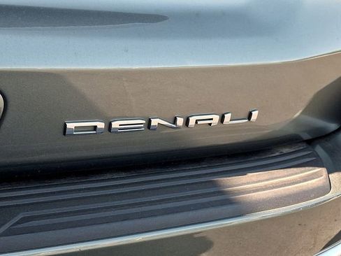 Used 2024 GMC Yukon Denali AWD/4WD image 34