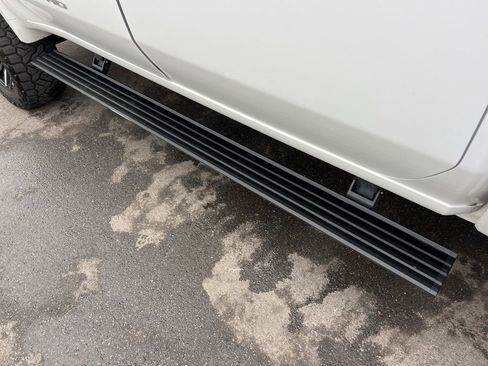 Used 2022 GMC Sierra 2500 Denali w/ Denali Ultimate Package image 9