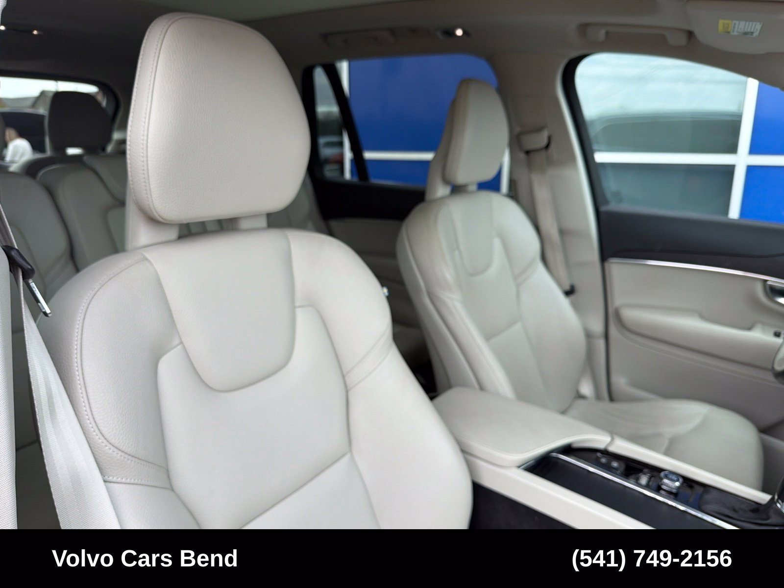 Used 2020 Volvo XC90 T6 Momentum w/ Protection Package Premier AWD/4WD image 26