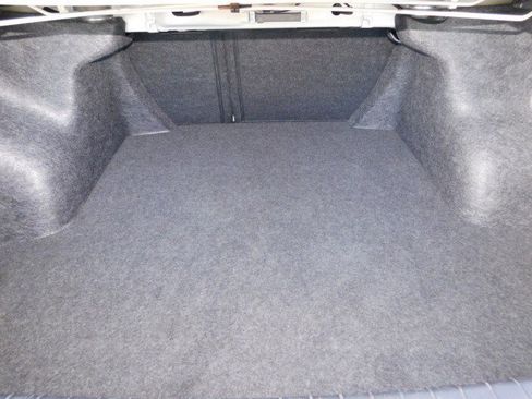 Used 2025 Nissan Altima 2.5 SR image 17