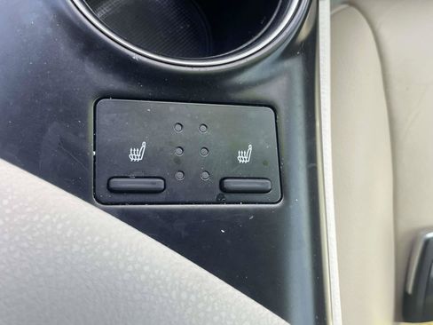 Used 2019 Toyota Camry XLE FWD image 20