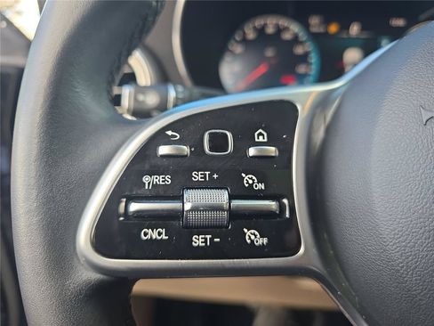 Used 2022 Mercedes-Benz GLC 300 4MATIC image 20