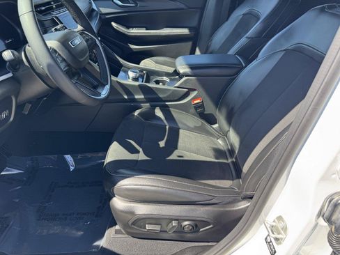Used 2024 Jeep Grand Cherokee L Laredo AWD/4WD image 18