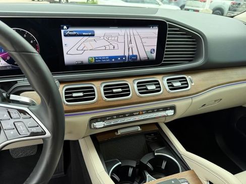 Used 2024 Mercedes-Benz GLE 350 4MATIC w/ AMG Line Exterior image 18