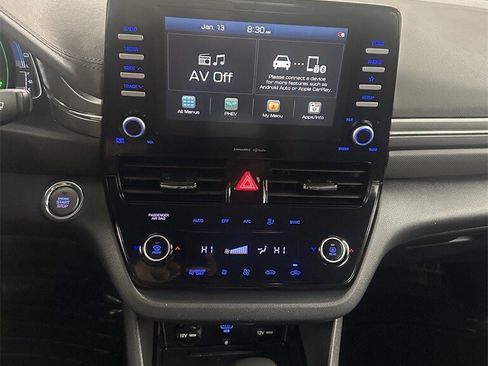 Used 2020 Hyundai Ioniq SEL image 17