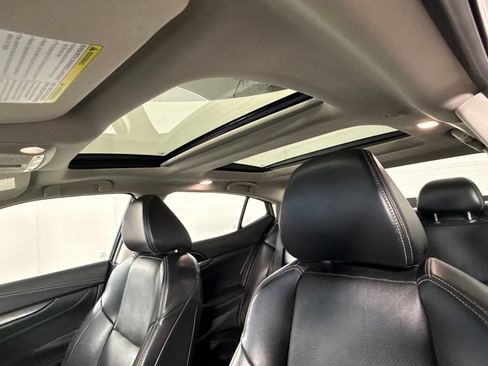 Used 2023 Nissan Maxima SL FWD image 15
