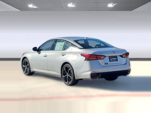 New 2025 Nissan Altima 2.5 SR w/ SR Premium Package image 3