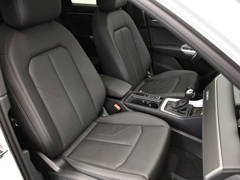 Used 2025 Audi Q3 2.0T Premium w/ Convenience Package image 50