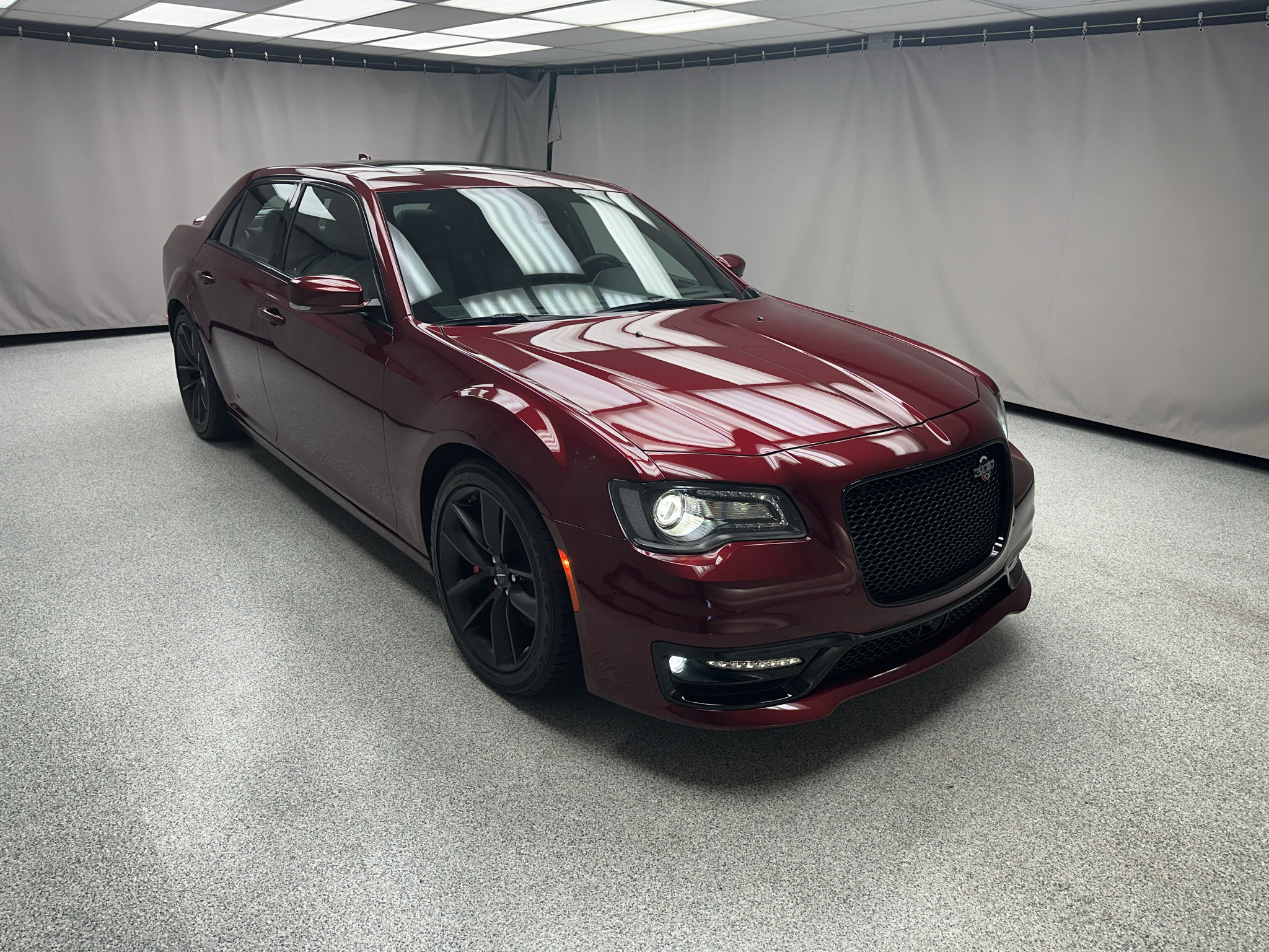 Used 2023 Chrysler 300 C RWD image 2